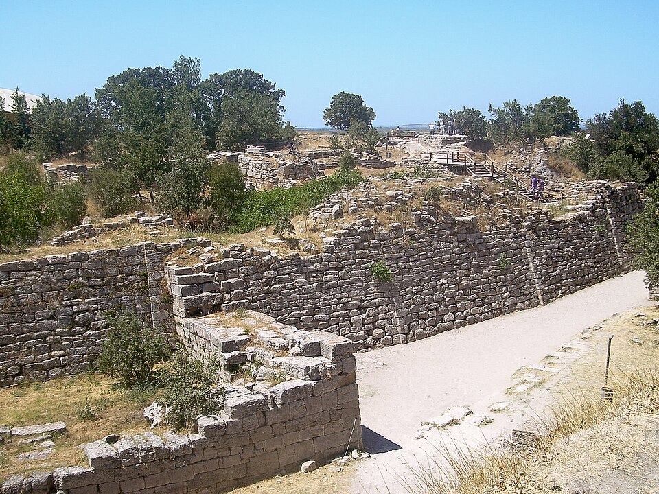 トロイア遺跡の城壁（トルコ・ヒサルルク）